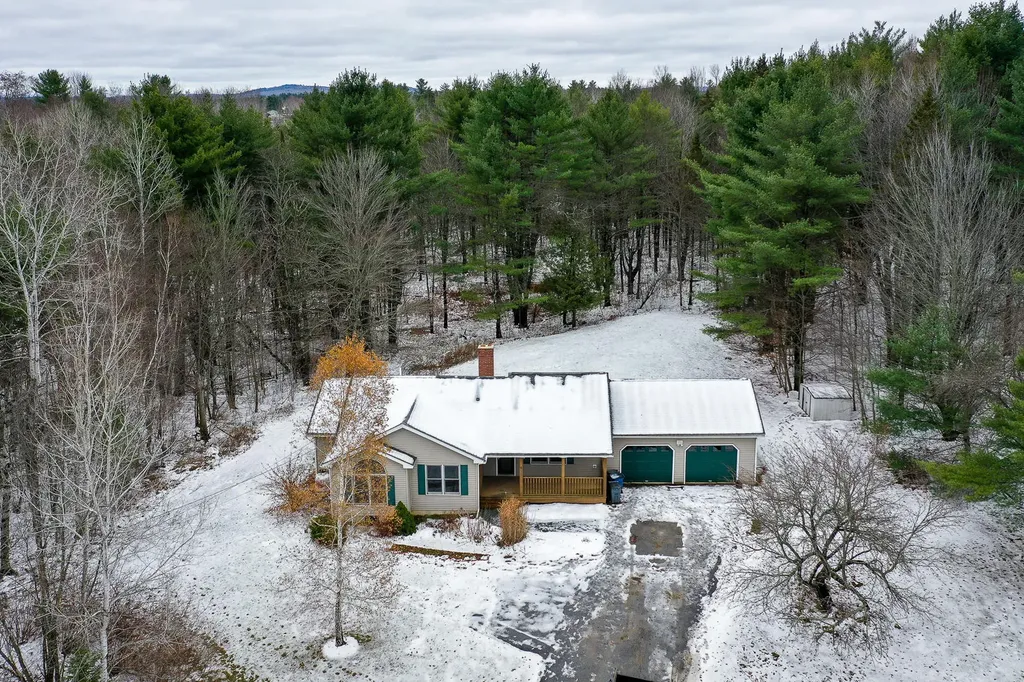 911 Fuller Road Carmel ME 04419