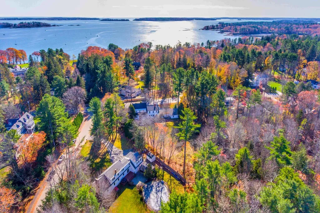 4 Preservation Drive Falmouth ME 04105
