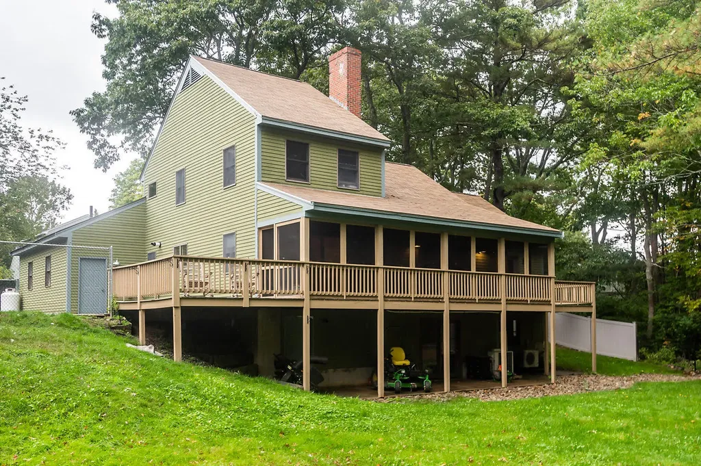 349 Old County Road Wells ME 04090