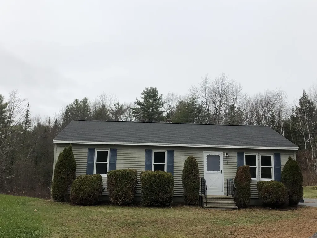17 Christopher Road Gorham ME 04038