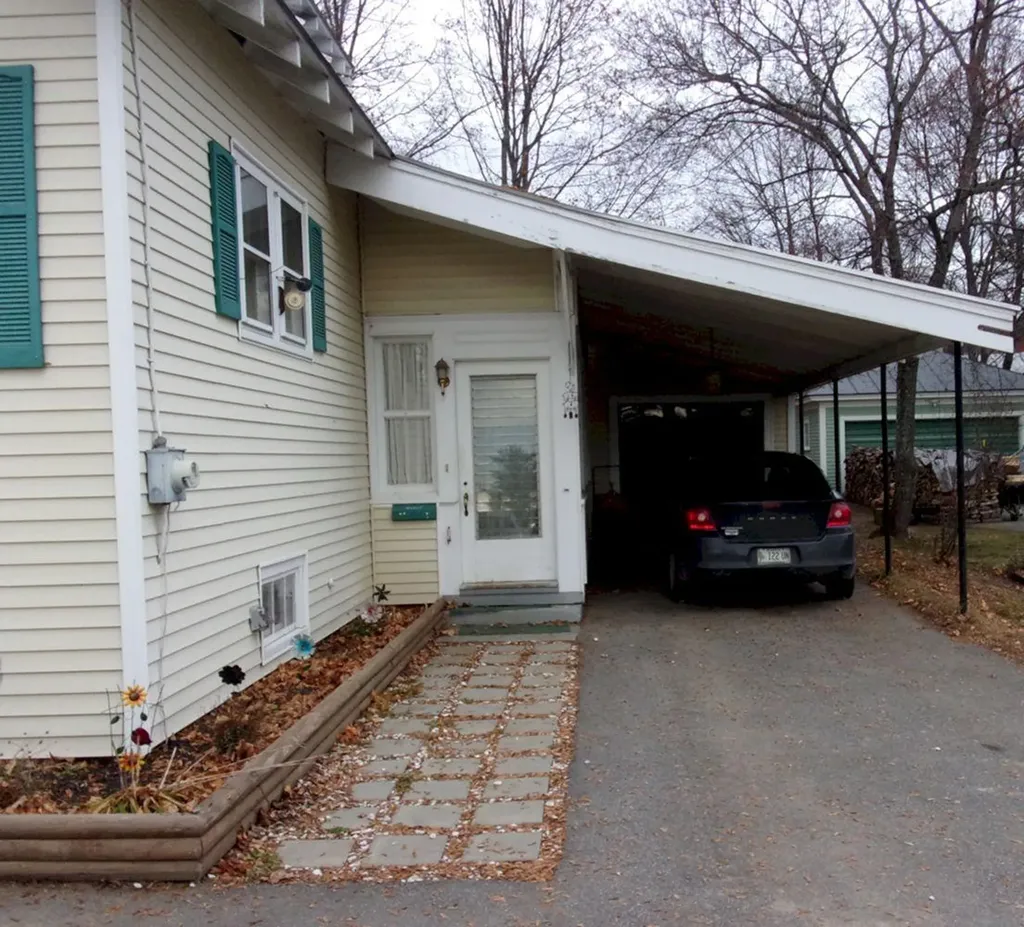 26 Rollins Street Bingham ME 04920