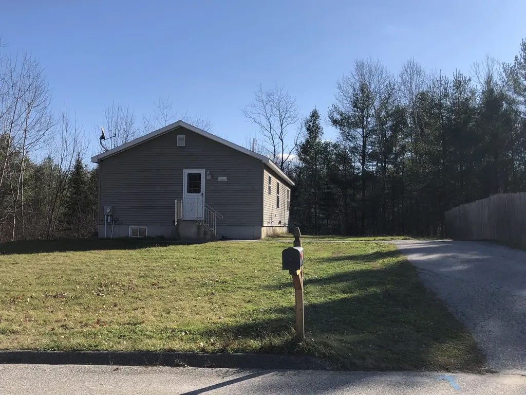 21 Darcy Street Lewiston ME 04240