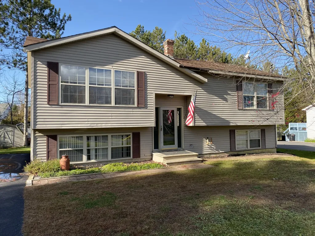 33 Yankee Avenue Bangor ME 04401