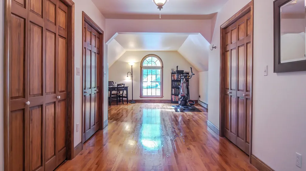 1 Poinsettia Lane Sidney ME 04330