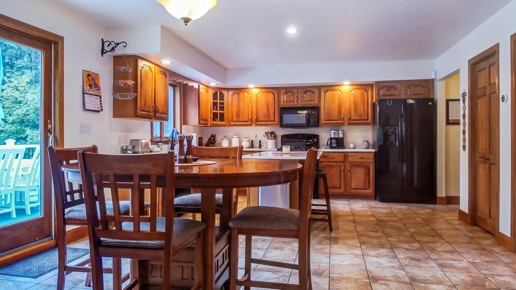 1 Poinsettia Lane Sidney ME 04330