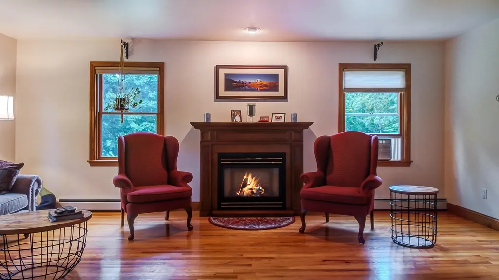 1 Poinsettia Lane Sidney ME 04330
