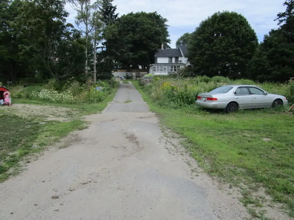 24 School Street Vinalhaven ME 04863