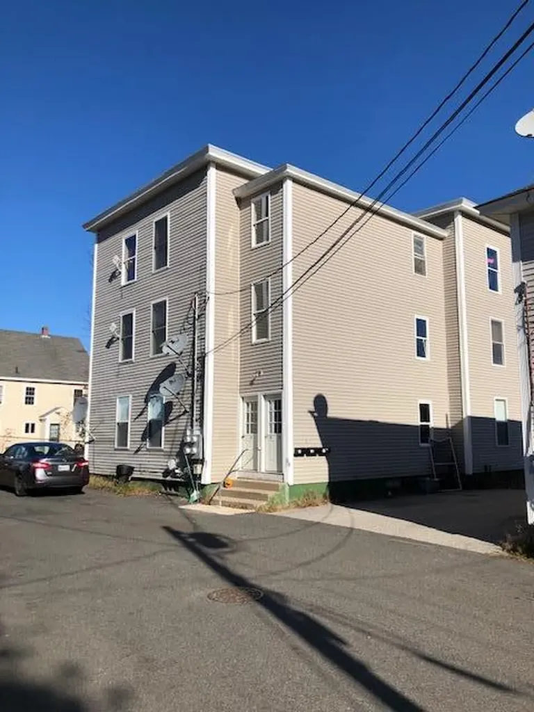3 Bowdoin Court Sanford ME 04073