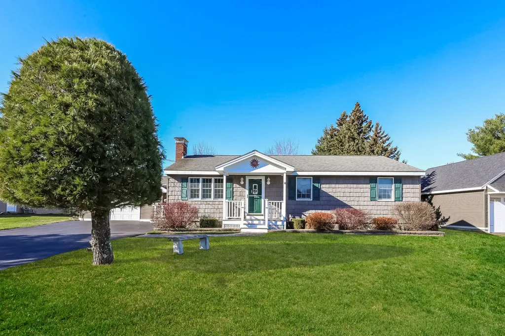 16 Plymouth Drive Biddeford ME 04005
