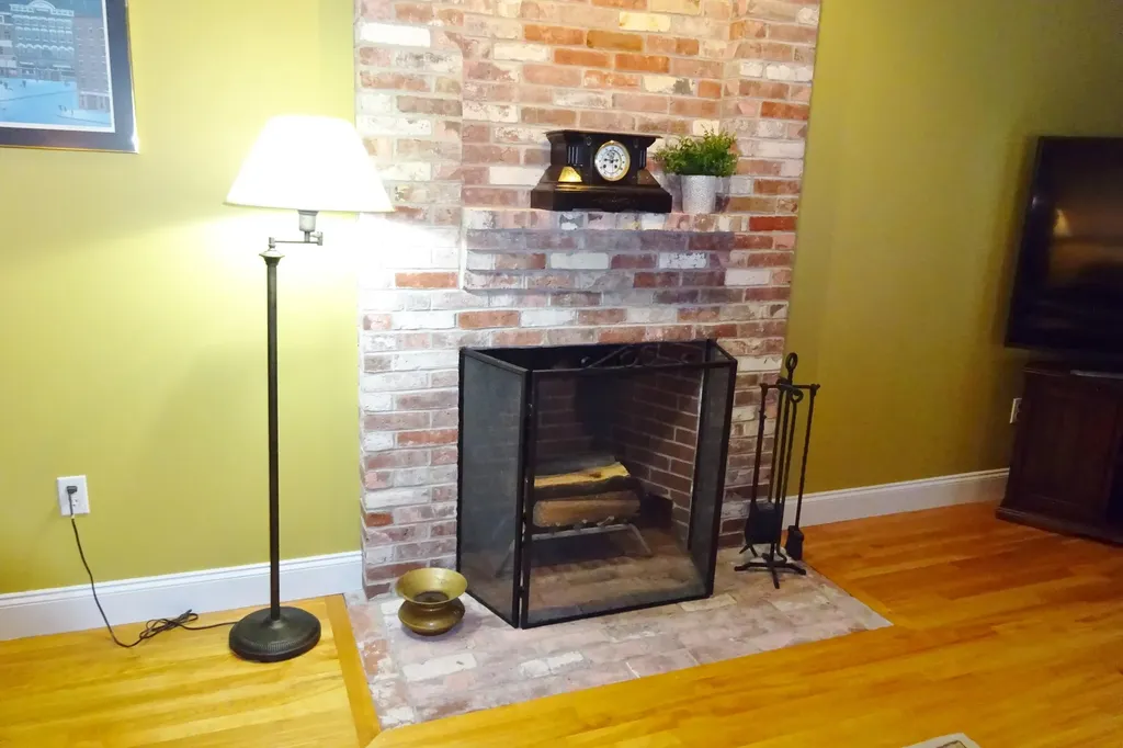 18 Hillside Drive Veazie ME 04401