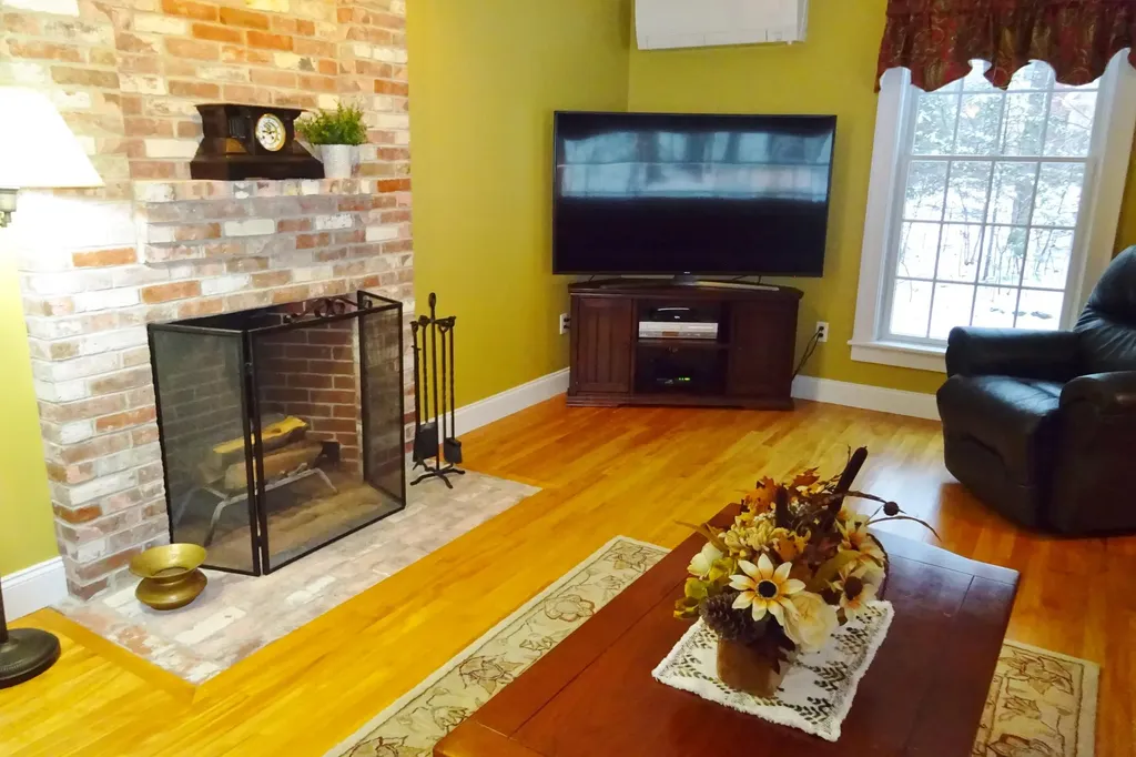 18 Hillside Drive Veazie ME 04401