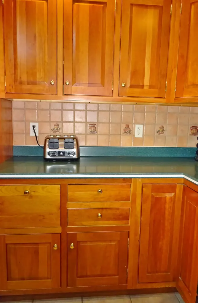 18 Hillside Drive Veazie ME 04401