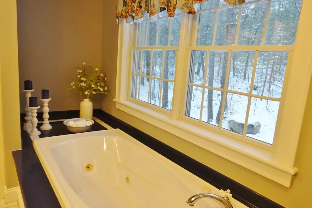 18 Hillside Drive Veazie ME 04401