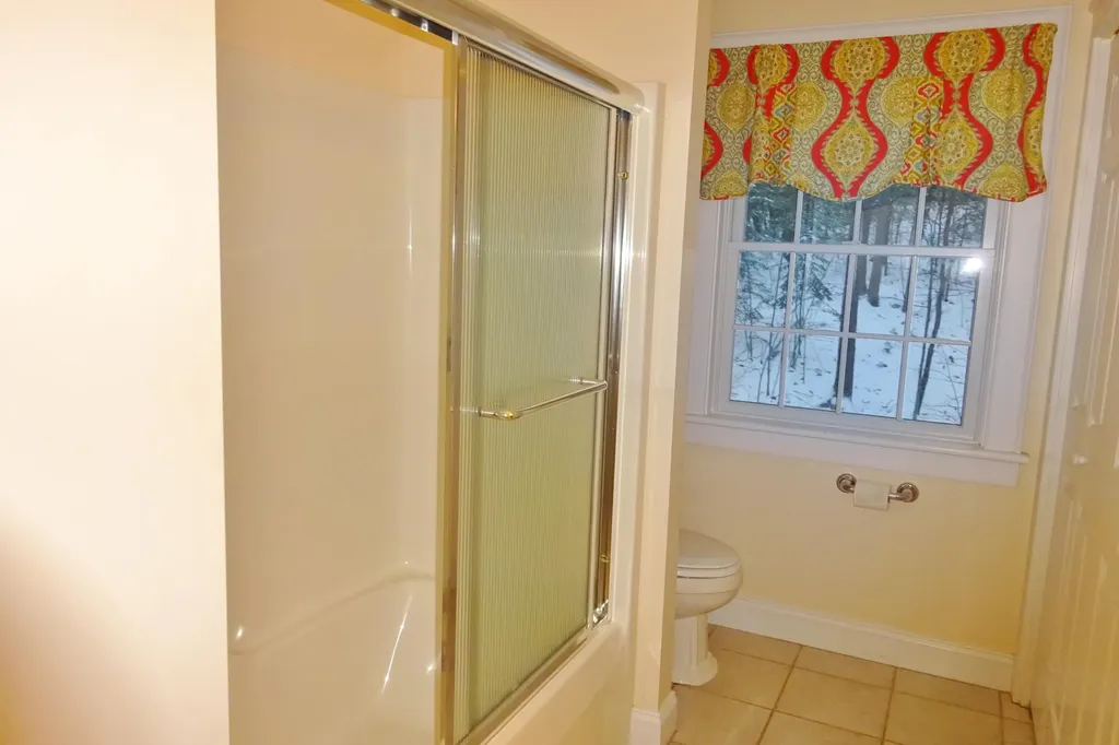 18 Hillside Drive Veazie ME 04401