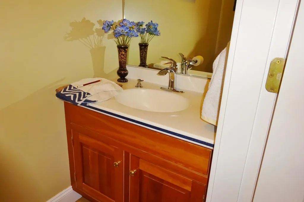 18 Hillside Drive Veazie ME 04401