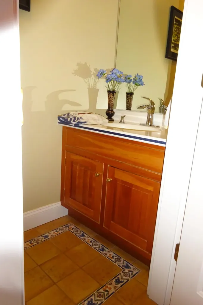 18 Hillside Drive Veazie ME 04401