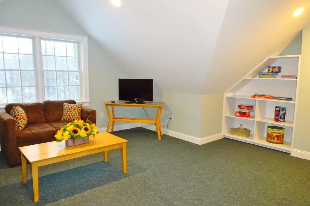 18 Hillside Drive Veazie ME 04401