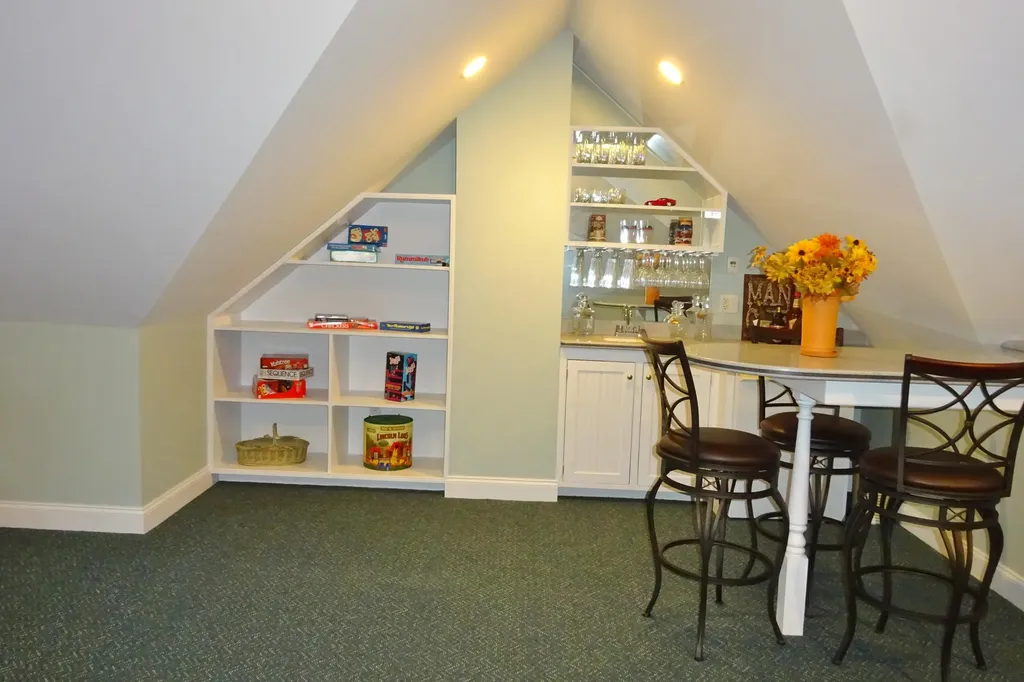 18 Hillside Drive Veazie ME 04401