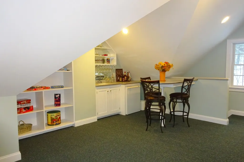 18 Hillside Drive Veazie ME 04401