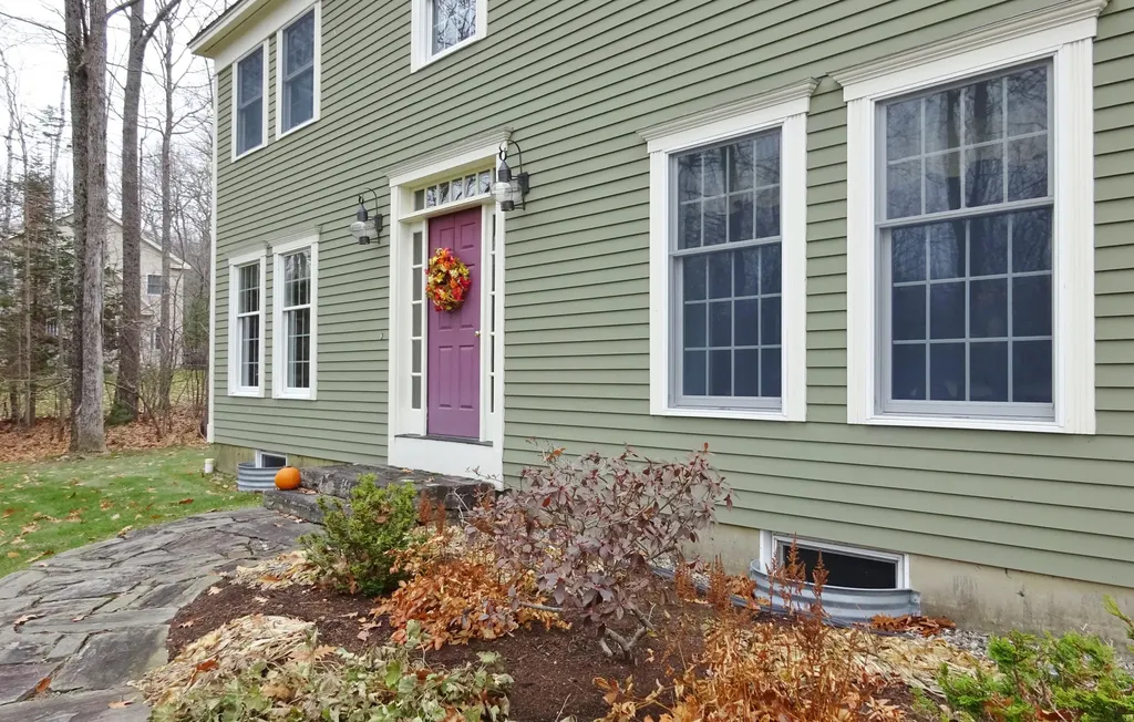 18 Hillside Drive Veazie ME 04401
