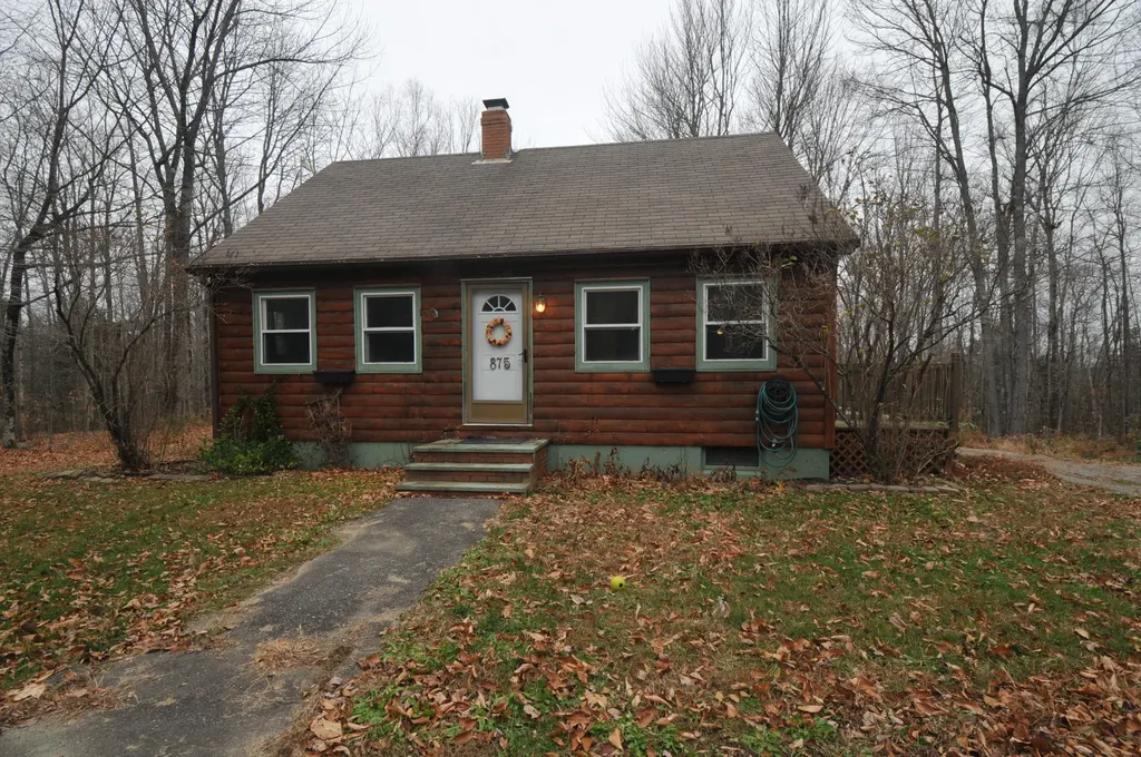 875 Lebanon Road Winterport ME 04496