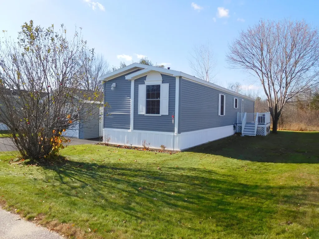 12 Fox Run Drive Lewiston ME 04240
