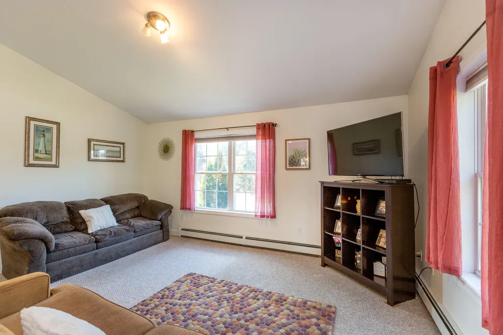 72 Autumn Drive Poland ME 04274