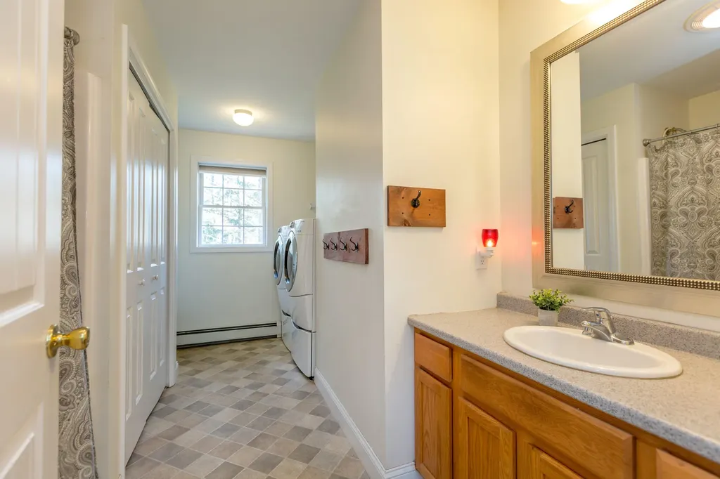 72 Autumn Drive Poland ME 04274