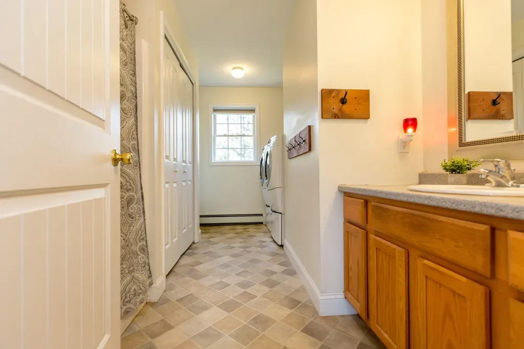 72 Autumn Drive Poland ME 04274