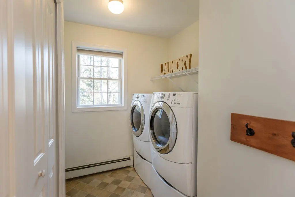 72 Autumn Drive Poland ME 04274