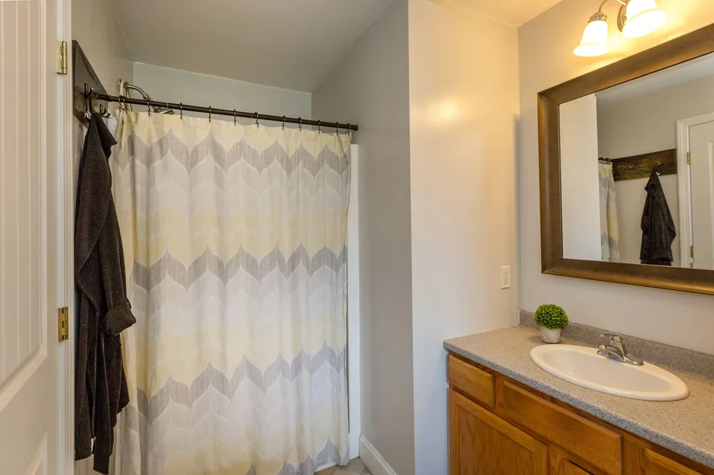 72 Autumn Drive Poland ME 04274