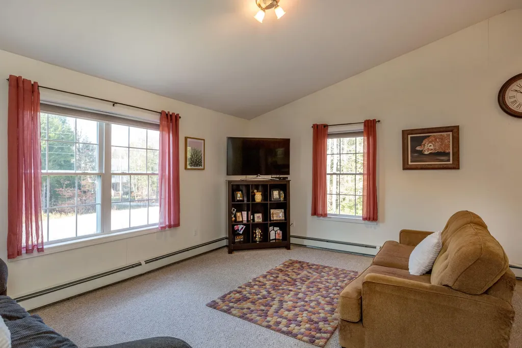 72 Autumn Drive Poland ME 04274