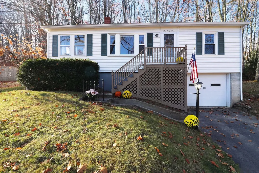 133 Narragansett Street Gorham ME 04038