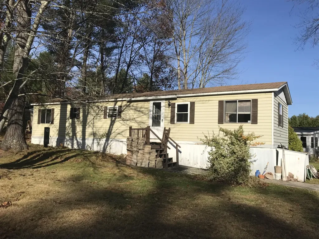 8 Hawk Way Eliot ME 03903