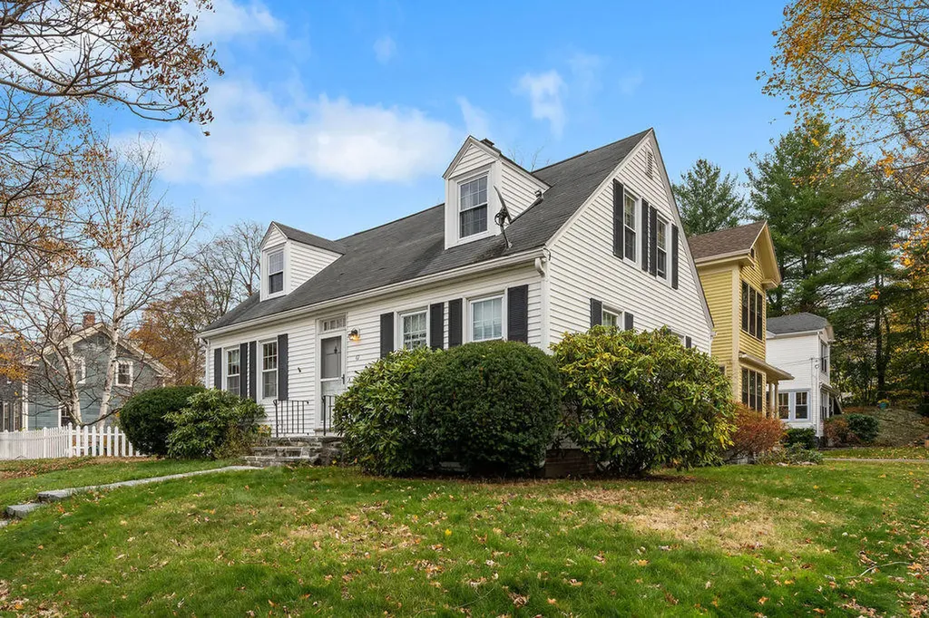42 Kenilworth Street Portland ME 04102