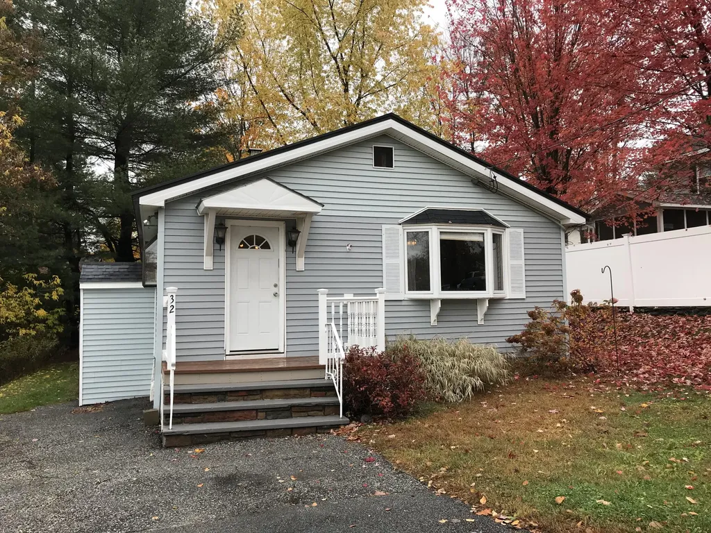 32 E Dartmouth Street Auburn ME 04210