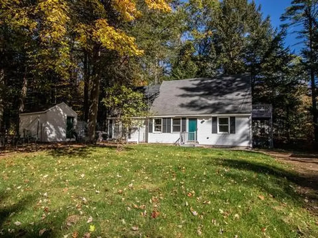 15 Carrie Lane Limerick ME 04048