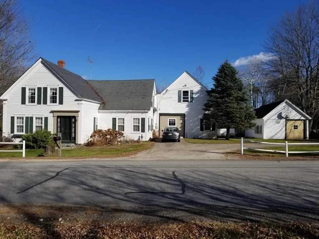 36 North Hill Road Buckfield ME 04220