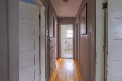 11 Barrows Street Paris ME 04281
