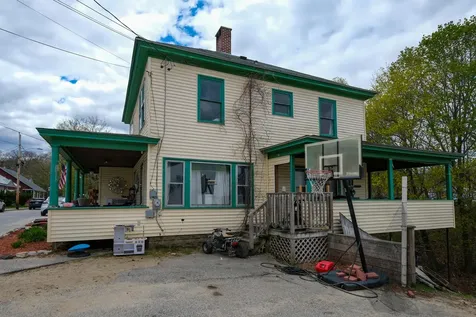 11 Barrows Street Paris ME 04281