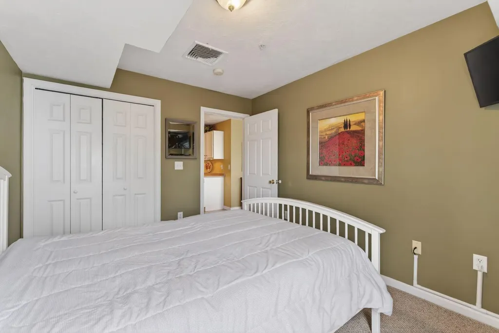 170 E Grand Avenue Old Orchard Beach ME 04064