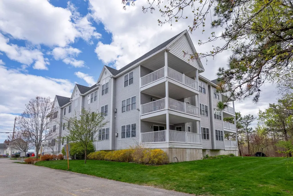 170 E Grand Avenue Old Orchard Beach ME 04064