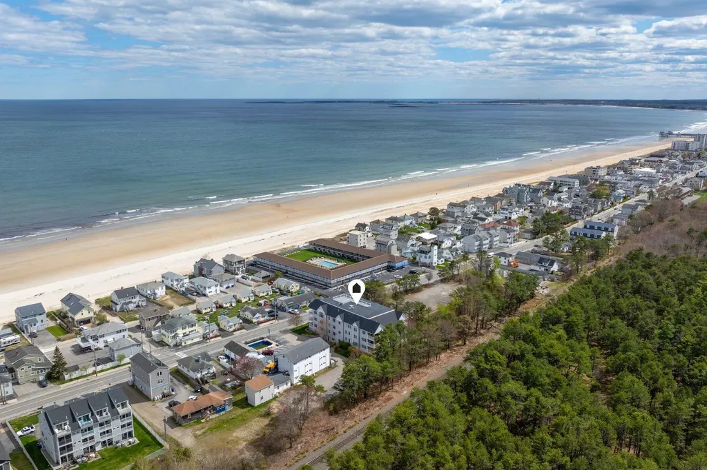 170 E Grand Avenue Old Orchard Beach ME 04064