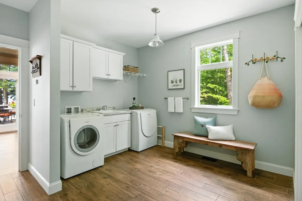 46 Windward Shore Road Raymond ME 04071