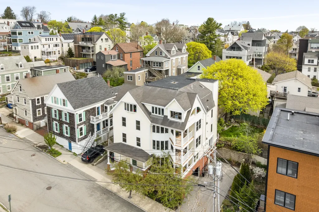 9 Waterville Street Portland ME 04101