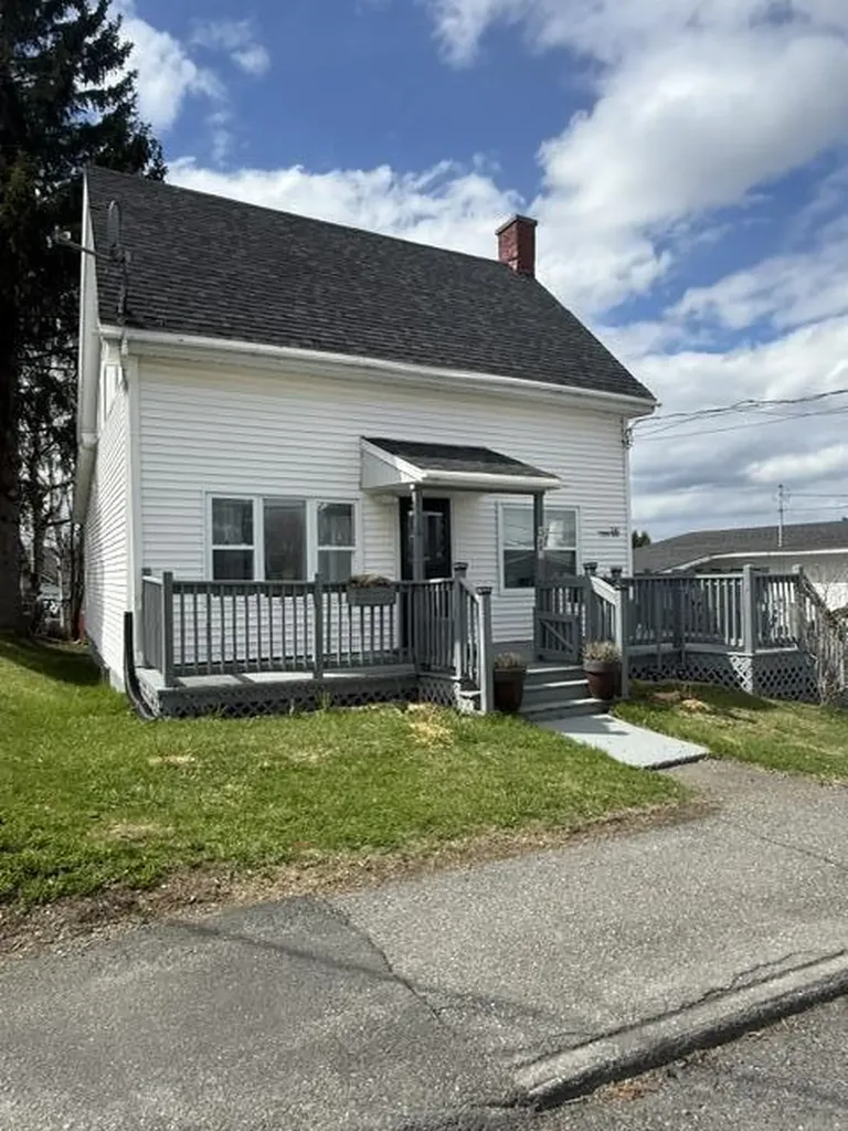 141 12th Avenue Madawaska ME 04756