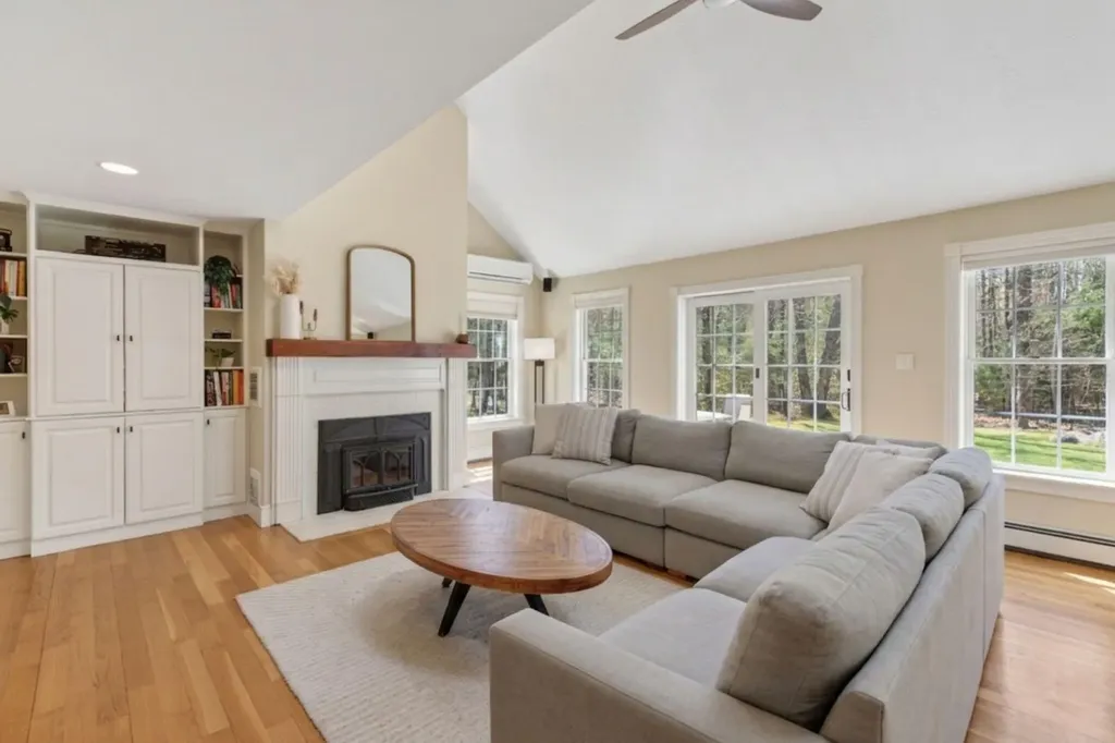 80 Grandview Drive Belgrade ME 04917