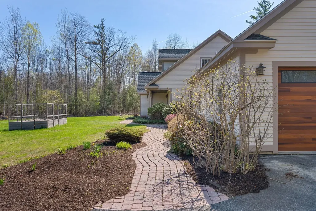 80 Grandview Drive Belgrade ME 04917