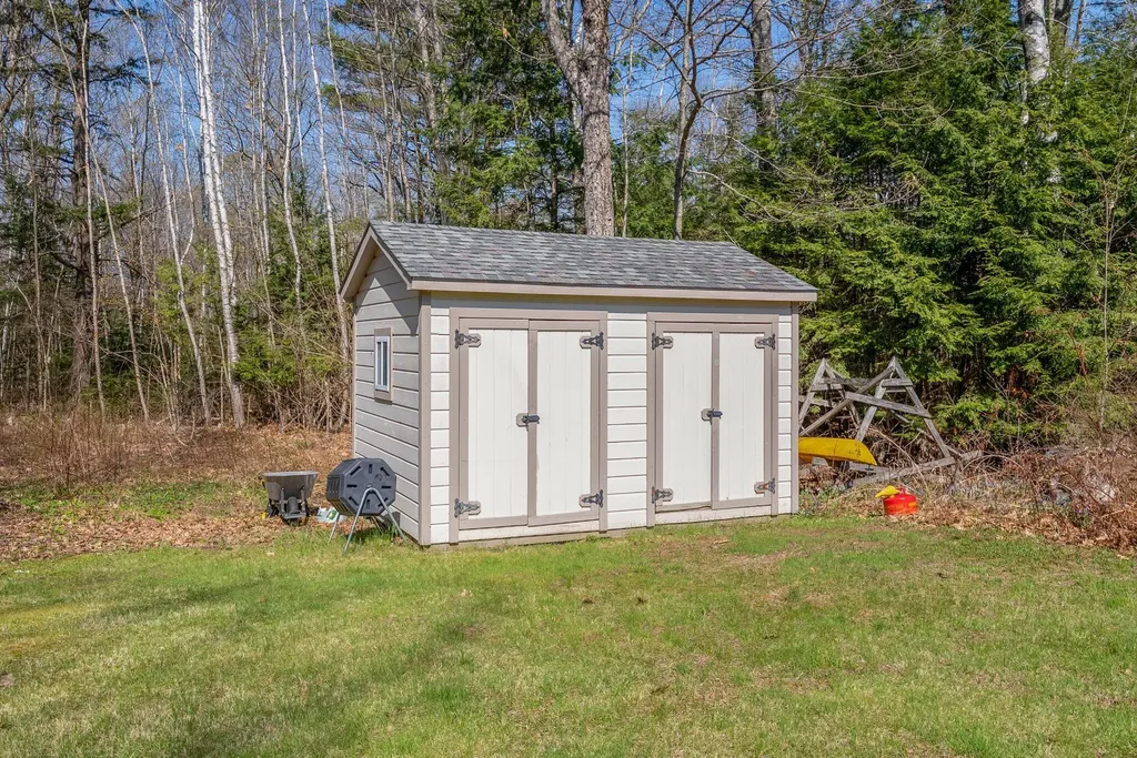 80 Grandview Drive Belgrade ME 04917