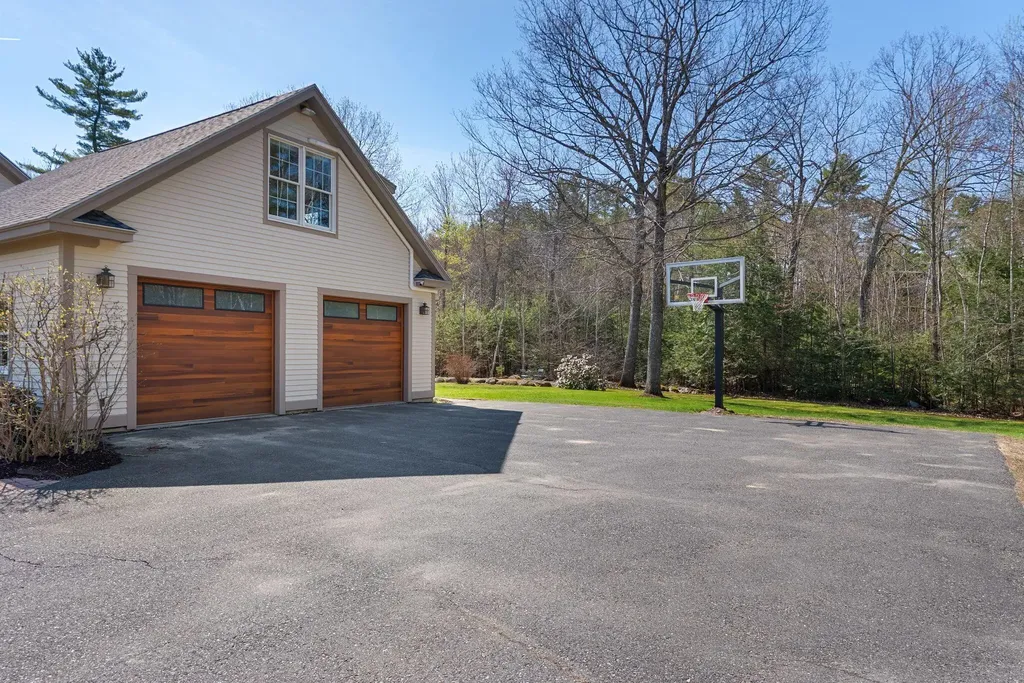 80 Grandview Drive Belgrade ME 04917